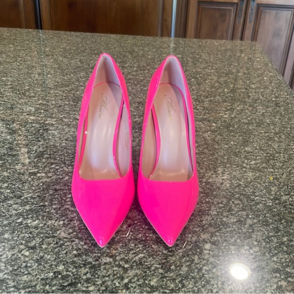 Vibrant Pink High Heel Shoes👠